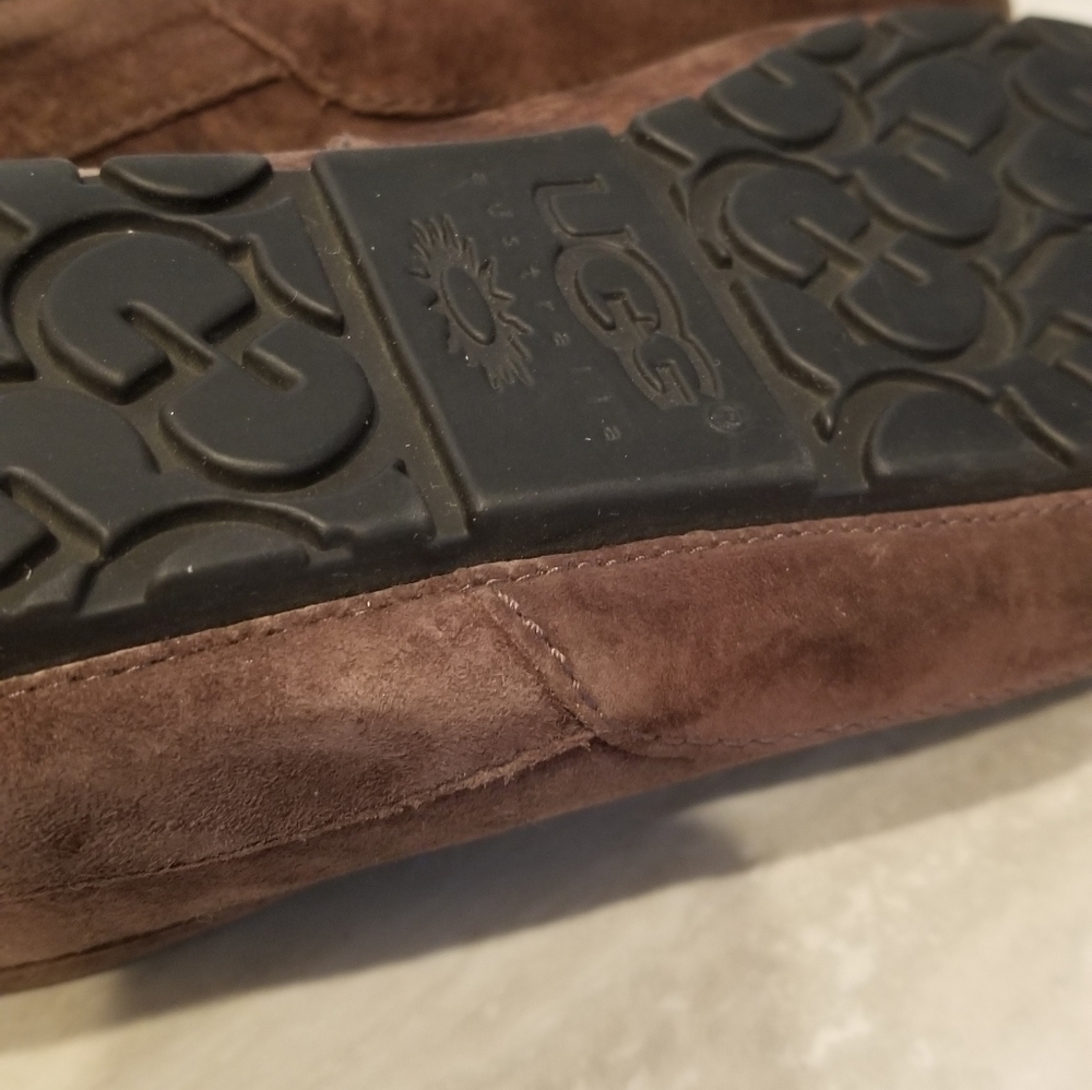 Unisex UGG Ascot Slippers Brown - Picture 6 of 6
